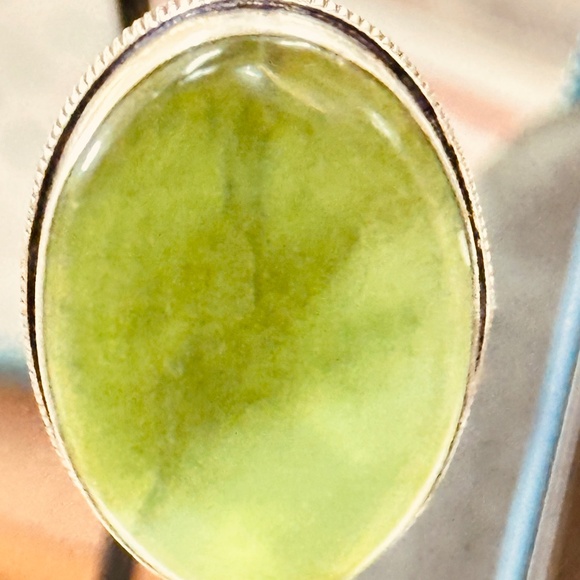 925 Sterling Silver Plated Nephrite Jade Crystal Large Green Oval Pendant - Picture 7 of 10